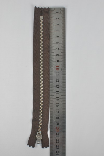 ZIP054  2號拉鏈   密尾拉鏈  銀色拉鏈  金屬密尾拉鏈  不設單獨拉鍊訂購 45度照